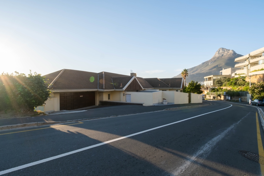 1 Bedroom Property for Sale in Camps Bay Western Cape